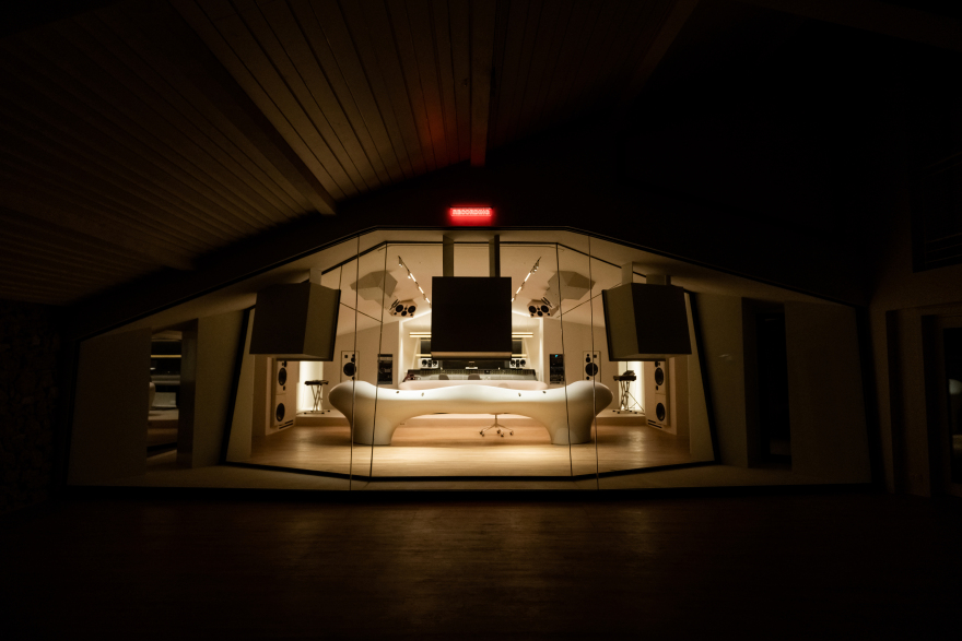 Μπραντ Πιτ: Πώς ανακαίνισε το μυθικό Studio Miraval - Οι δίκες για το κτήμα και η Sade