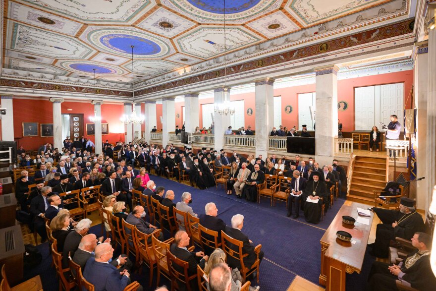 Μητροπολίτης Γέρων Χαλκηδόνος, Εμμανουήλ: Επίτιμος διδάκτορας του Πανεπιστημίου Αθηνών