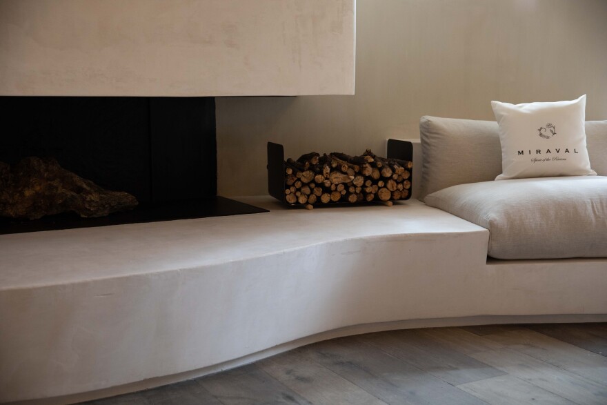 Μπραντ Πιτ: Πώς ανακαίνισε το μυθικό Studio Miraval - Οι δίκες για το κτήμα και η Sade