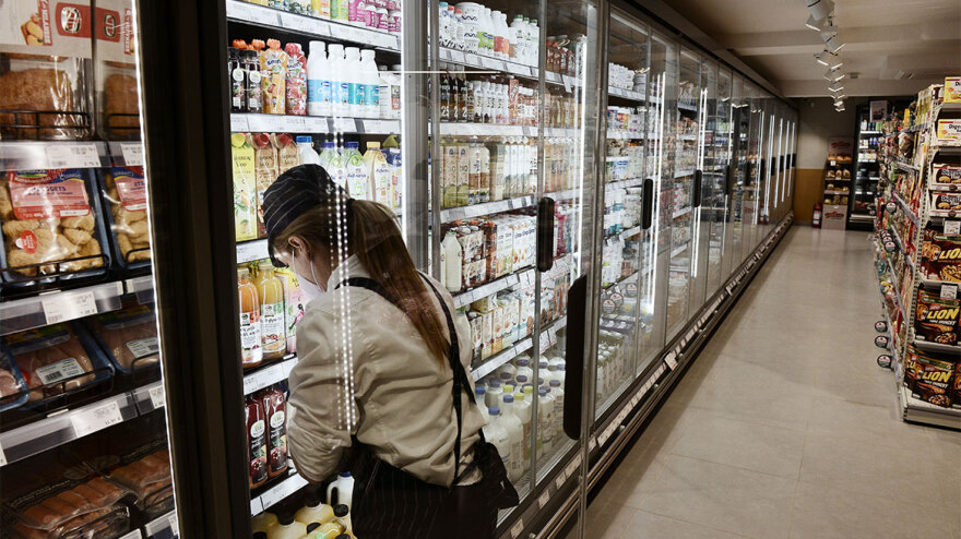 Καλάθι του νοικοκυριού: Πρεμιέρα σήμερα με 70+ προϊόντα στα ράφια των σούπερ μάρκετ