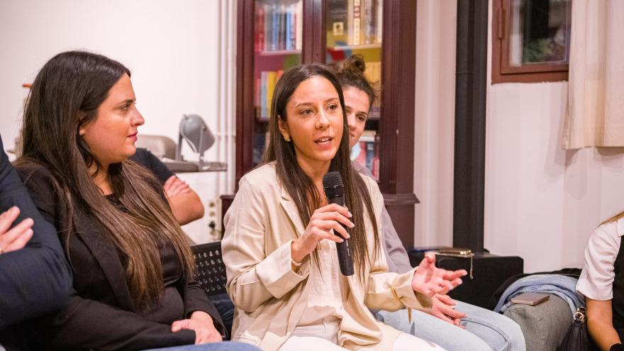 ΟΝΝΕΔ: Η νέα καμπάνια της με τίτλο «Άσε τη δουλειά σου να μιλήσει» - Πρώτη ανοιχτή συζήτηση με νέους υγειονομικούς