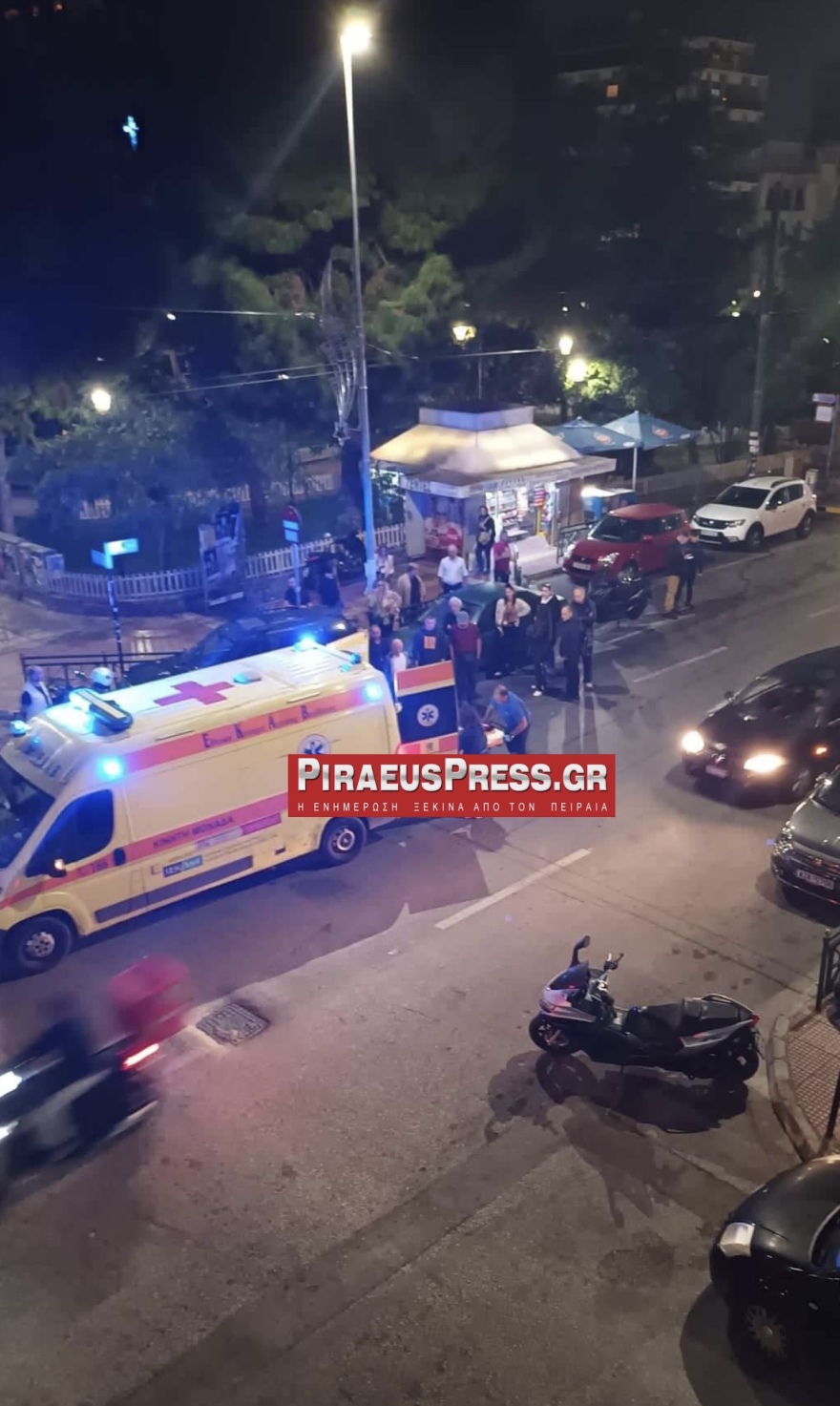 Τροχαίο με τραυματία και εγκατάλειψη στο κέντρο του Πειραιά