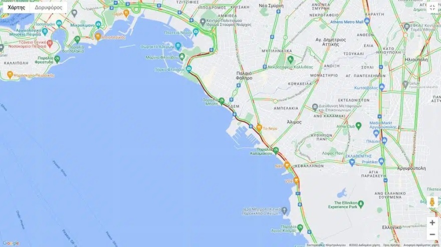 Κυκλοφοριακό κομφούζιο στην Ποσειδώνος, στο ύψος του Αλίμου λόγω καραμπόλας τριών αυτοκινήτων