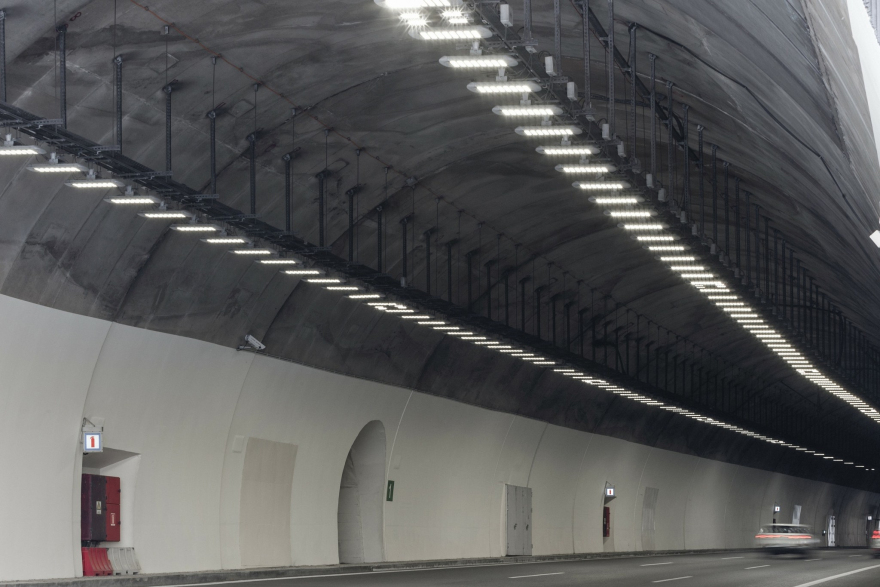 «Έξυπνη» και «πράσινη» τεχνολογία στους αυτοκινητόδρομους