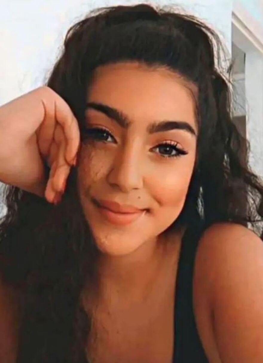 Τουρκία: 15χρονη σκοτώθηκε πέφτοντας από ταράτσα - Έβγαζε selfie και της έπεσε το κινητό - Δείτε βίντεο