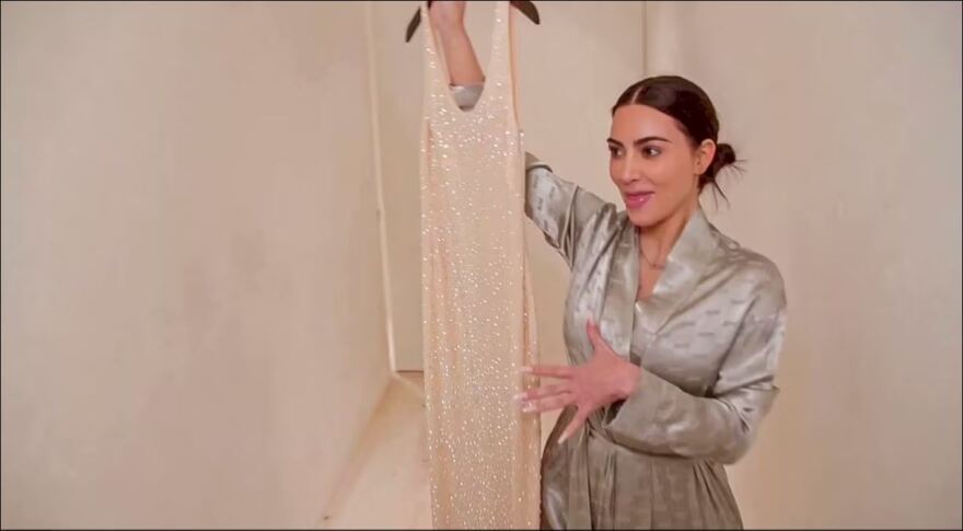 Κιμ Καρντάσιαν: Έξαλλη που δεν «χωρούσε» στο φόρεμα της Μέριλιν Μονρόε