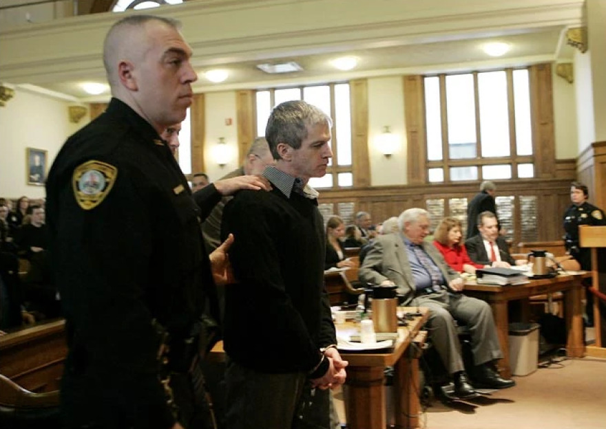 Τσαρλς Κάλεν: Ο serial killer που σκότωνε τους ασθενείς του... χωρίς να τους αγγίξει