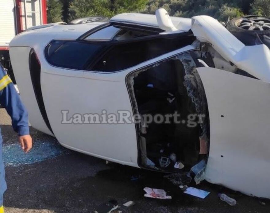 Θανατηφόρο τροχαίο στη Λαμία: ΙΧ «τούμπαρε» στην εθνική οδό - Μία νεκρή και μία βαριά τραυματισμένη