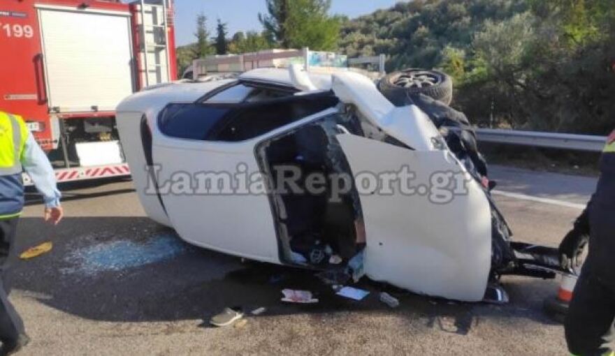 Θανατηφόρο τροχαίο στη Λαμία: ΙΧ «τούμπαρε» στην εθνική οδό - Μία νεκρή και μία βαριά τραυματισμένη
