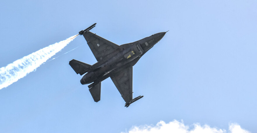 Πολεμική Αεροπορία: «Μολών λαβέ ακόμα και τη νύχτα» το νέο μήνυμα πιλότου της ομάδας Ζευς