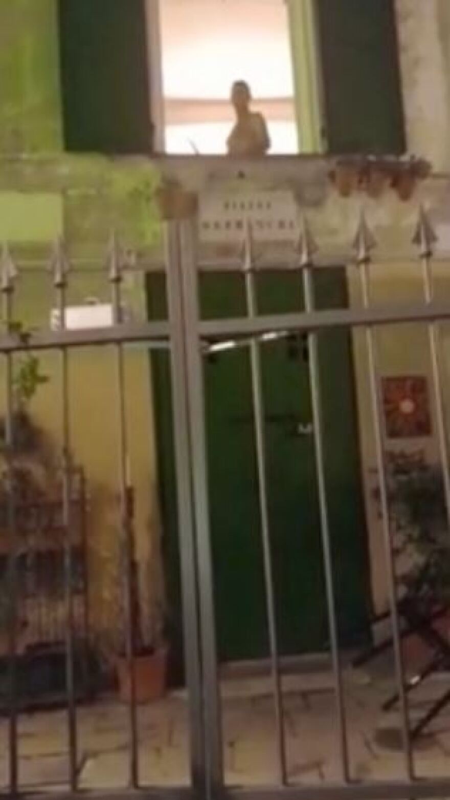 Ιταλία: Τον σκότωσε με βέλος επειδή έκανε φασαρία γιορτάζοντας τη γέννηση του παιδιού του