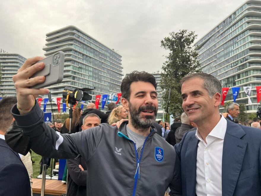 Η θερμή υποδοχή που δέχθηκε ο Κώστας Μπακογιάννης στην Κωνσταντινούπολη 