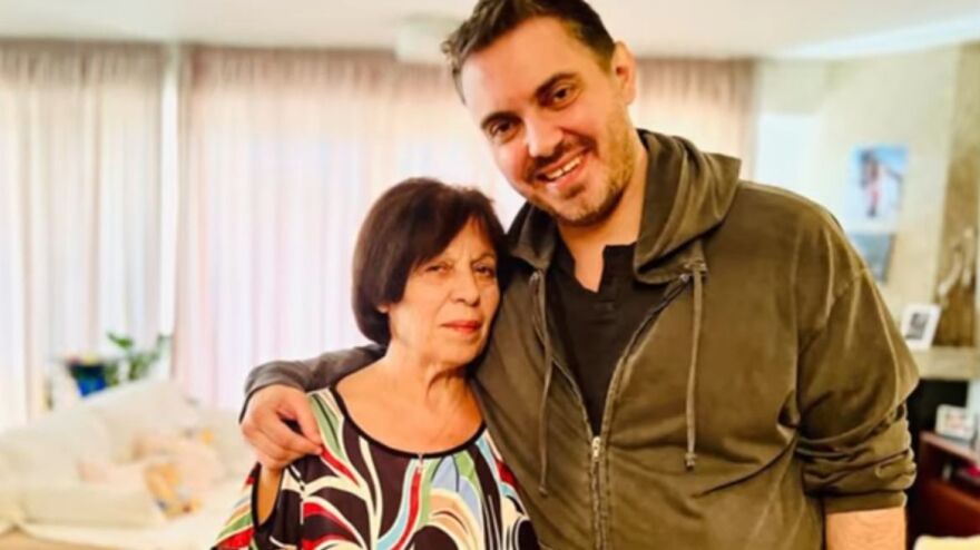 Μιχάλης Χατζηγιάννης: Ο τραγουδιστής γιόρτασε τα γενέθλιά του στην Κύπρο μετά από 24 χρόνια