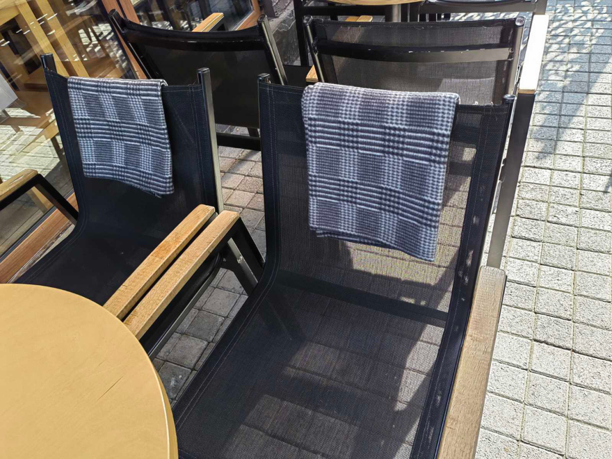 Θεσσαλονίκη: Με... κουβερτάκια αντί για σόμπες η θέρμανση σε πολλά καταστήματα εστίασης