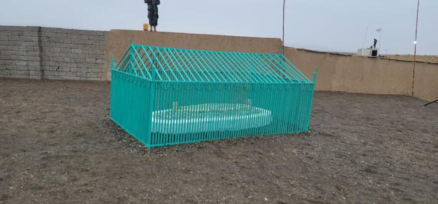 Αφγανιστάν: Oι Ταλιμπάν αποκαλύπτουν τον τάφο του ιδρυτή τους 9 χρόνια μετά τον θάνατό του - Δείτε βίντεο