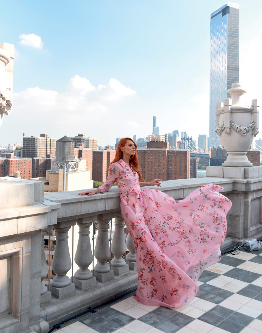 Έβελυν Καζαντζόγλου: Ο γύρος του κόσμου με την top influencer