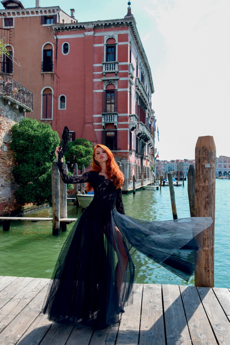 Έβελυν Καζαντζόγλου: Ο γύρος του κόσμου με την top influencer