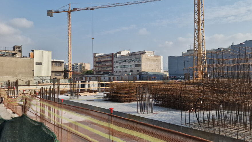 Τραγωδία στη Θεσσαλονίκη: Σορός άνδρα βρέθηκε καρφωμένη σε σιδερόβεργες σε εργοτάξιο