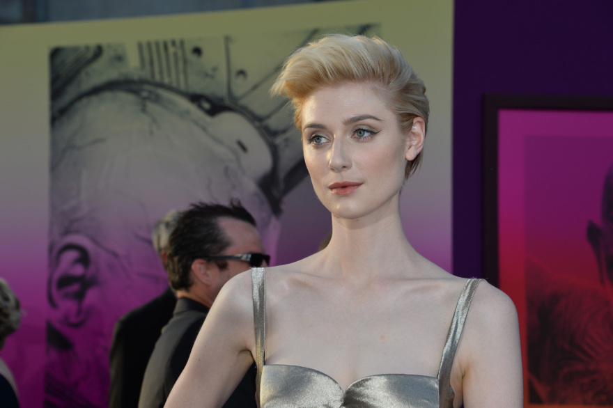 The Crown - Ελίζαμπεθ Ντεμπίκι: Ποια είναι η ηθοποιός που υποδύεται την πριγκίπισσα Νταϊάνα