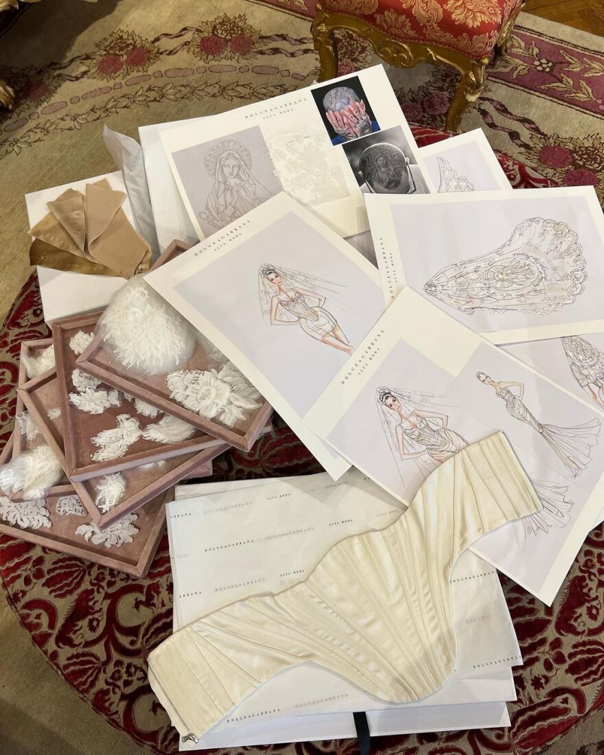 Κόρτνεϊ Καρντάσιαν: Δημοσίευσε φωτογραφίες από την πρόβα νυφικού που έκανε στην Ιταλία