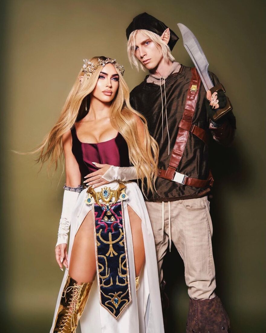 Μέγκαν Φοξ: Η ηθοποιός ποζάρει ημίγυμνη- «Μεταμορφώθηκε» σε ξωτικό 