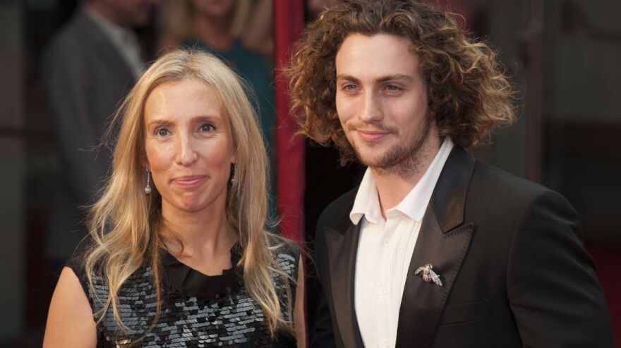 Ο έρωτας χρόνια δεν κοιτά - 10 διάσημες που ερωτεύτηκαν μικρότερους άνδρες