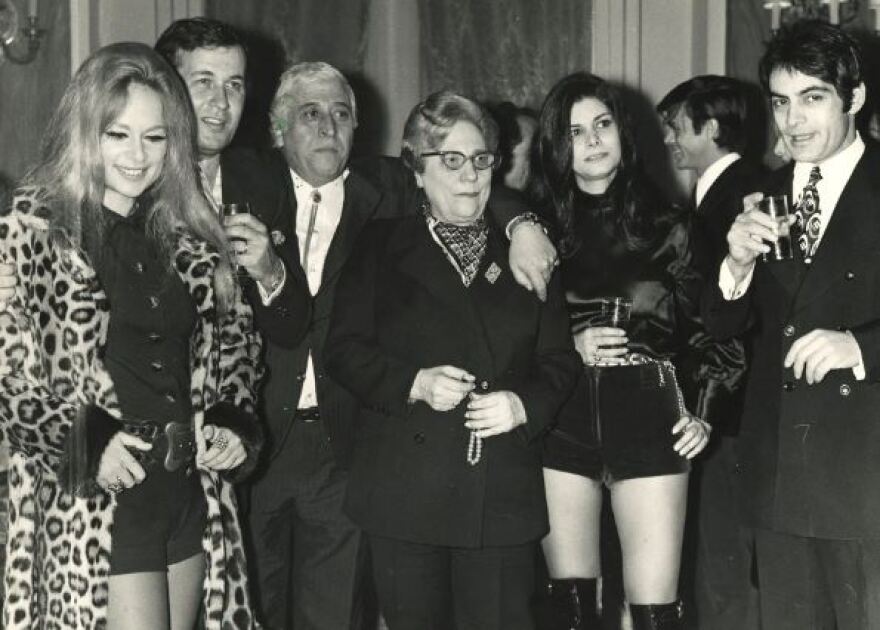 Η κρυφή ζωή της «βασίλισσας του πορνό» της Τάιμς Σκουέρ που γεννήθηκε στη... Θεσσαλονίκη