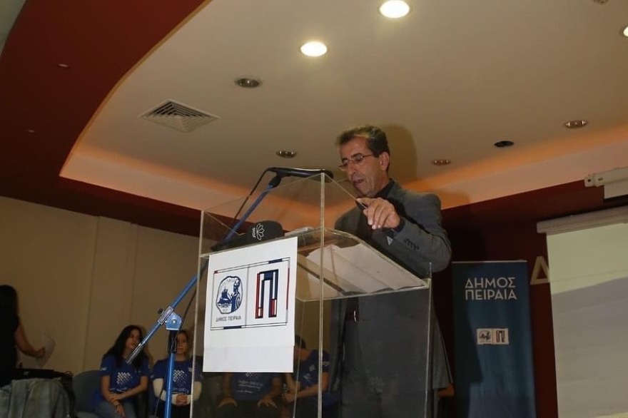 Βράβευση της εθνικής ομάδας ρομποτικής από τον Δήμο Πειραιά