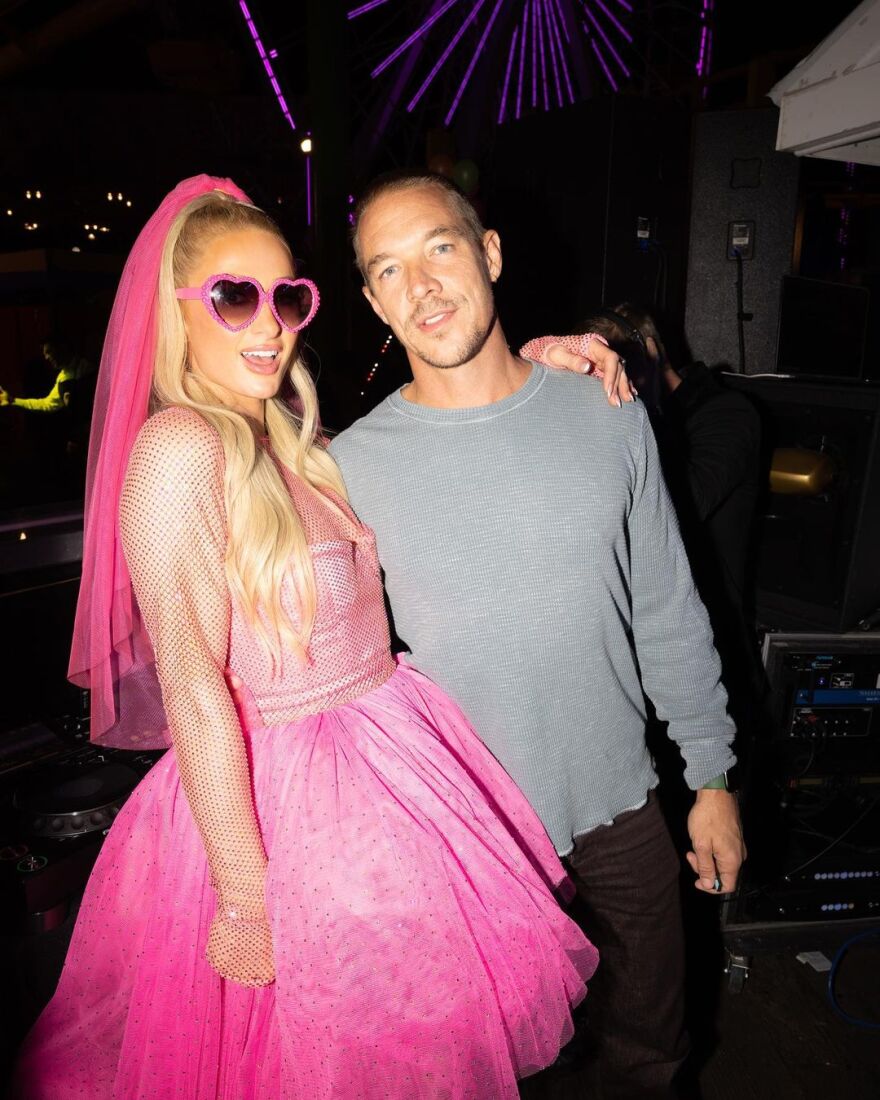 Πάρις Χίλτον: Γιορτάζει την επέτειο του γάμου της με τον Κάρτερ Ριμ - Δείτε φωτογραφίες