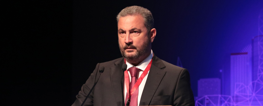 Μύκονος: Μπάκος, Καϋμενάκης και Εξάρχου επενδύουν στο νησί - «Χρυσό» deal για το Apanema Resort