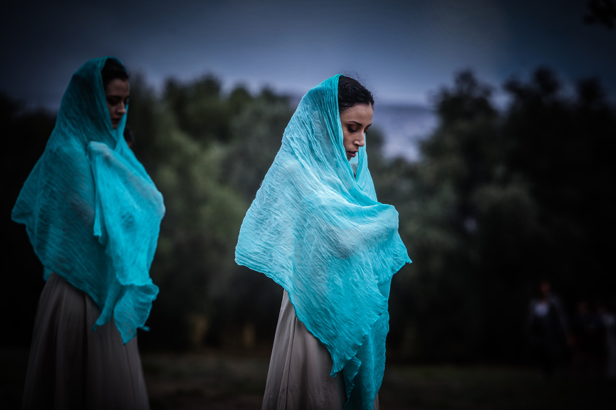 39ος Μαραθώνιος: Συγκίνηση στον Τύμβο του Μαραθώνα - Εικόνες από την τελετή έναρξης