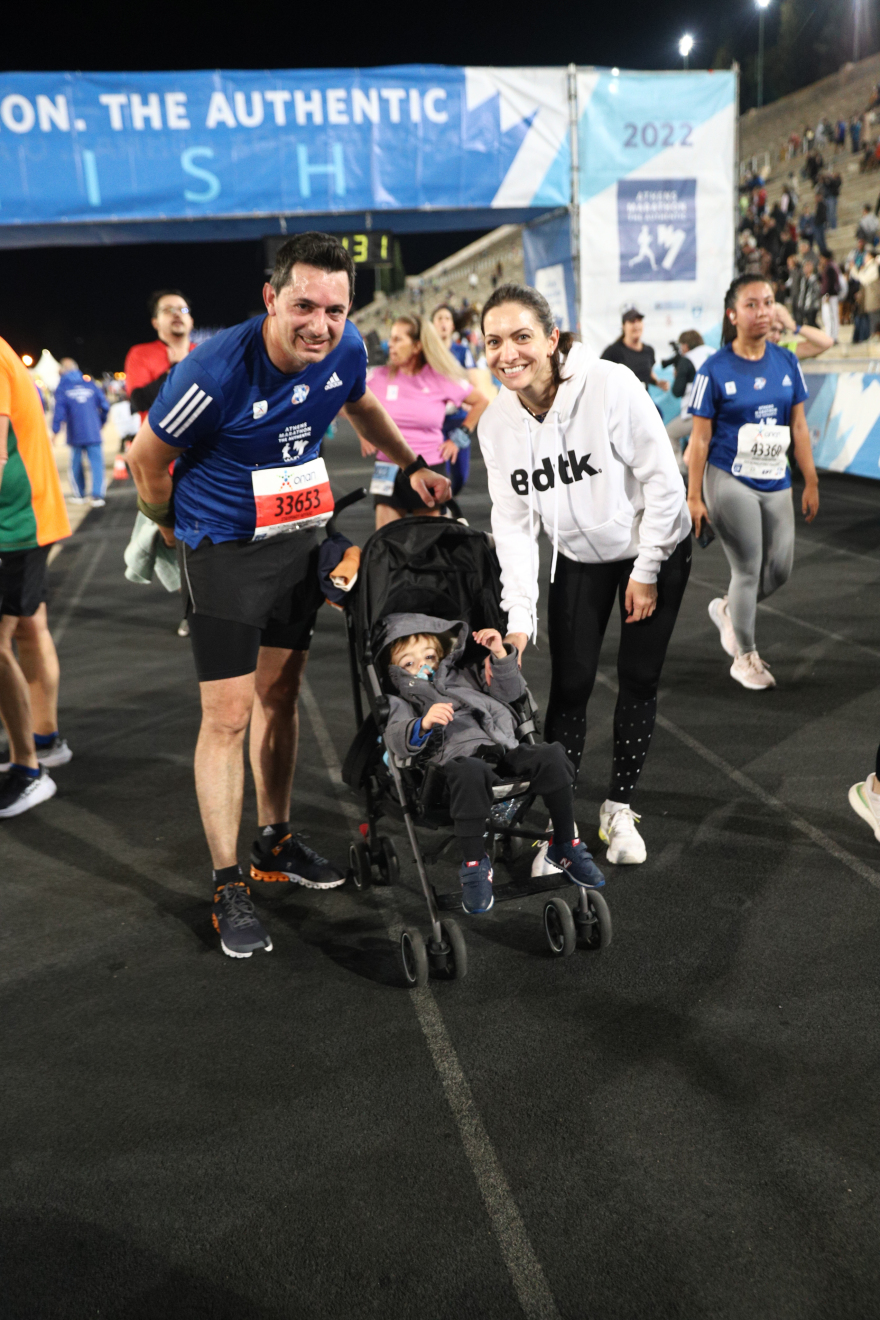 39ος Μαραθώνιος: Χιλιάδες δρομείς κατέκλυσαν την Αθήνα για τα 10 χλμ  - Οι στιγμές που ξεχώρισαν (φωτογραφίες)