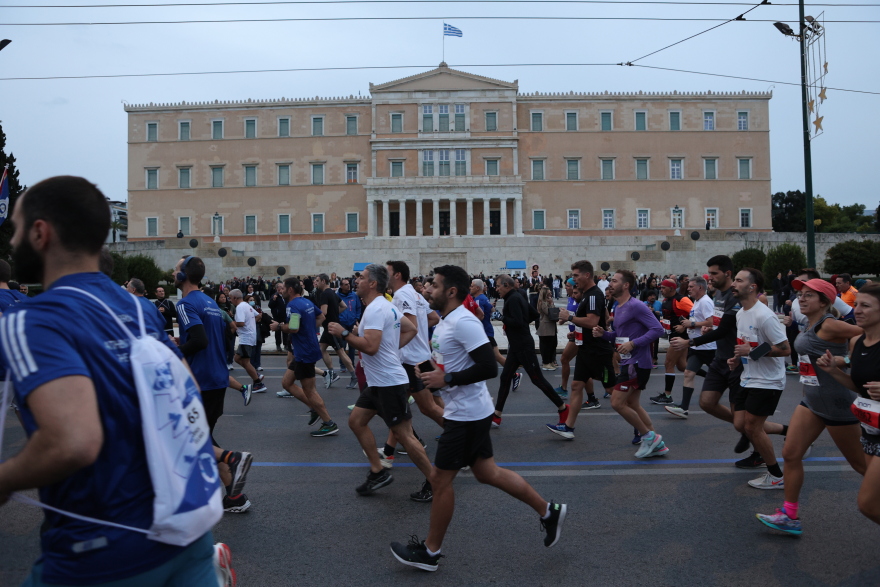 39ος Μαραθώνιος: Οι κυκλοφοριακές ρυθμίσεις για την Κυριακή 13/11 - Ποιοι δρόμοι κλείνουν, πώς κινούνται τα ΜΜΜ