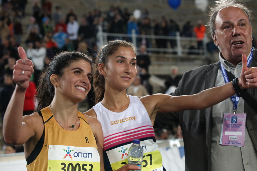 39ος Μαραθώνιος: Χιλιάδες δρομείς κατέκλυσαν την Αθήνα για τα 10 χλμ  - Οι στιγμές που ξεχώρισαν (φωτογραφίες)