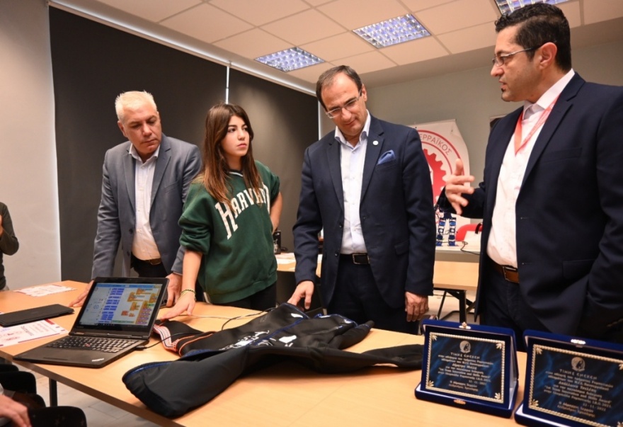 Νότια Κορέα - Διεθνής Ολυμπιάδα Ρομποτικής: «Έξυπνη» ζακέτα έκανε παγκόσμιους πρωταθλητές δύο 13χρονους Έλληνες