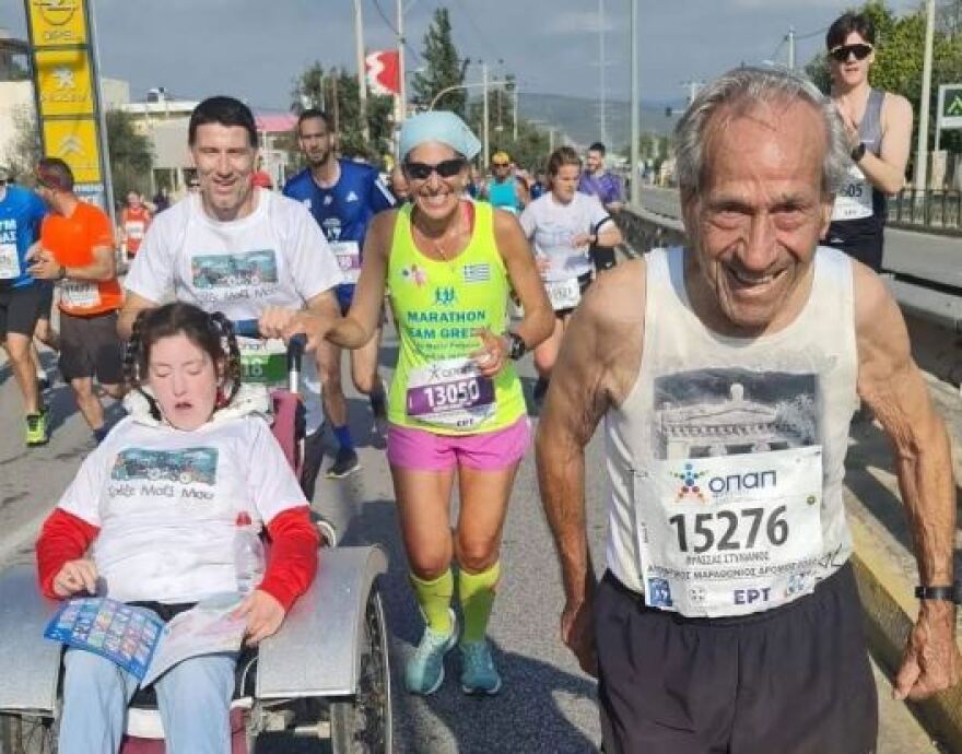 39ος Αυθεντικός Μαραθώνιος - Μαρέβα Γκραμπόφσκι: «Νενικήκαμεν με σκληρή δουλειά» είπε για τους δρομείς