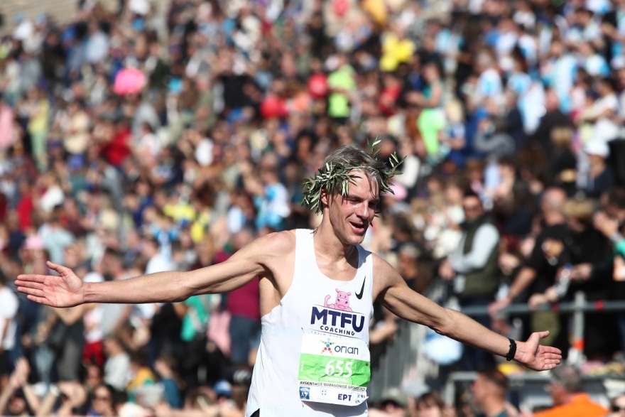 Ο 39ος Αυθεντικός Μαραθώνιος της Αθήνας σε 21 φωτογραφικά «κλικ» 