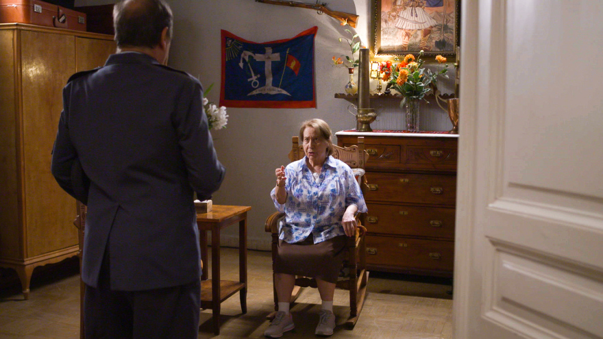 Εκτός Υπηρεσίας: Ο Ιάκωβος θα αποκαλύψει ότι η Σοφία και ο Στρατής είναι παράνομο ζευγάρι