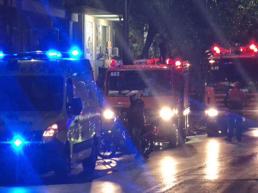 Θεσσαλονίκη: Φωτιά σε κατάστημα στη λεωφόρο Κωνσταντίνου Καραμανλή