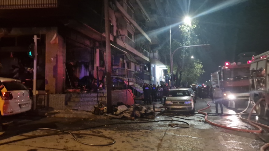 Θεσσαλονίκη: Φωτιά σε κατάστημα στη λεωφόρο Κωνσταντίνου Καραμανλή