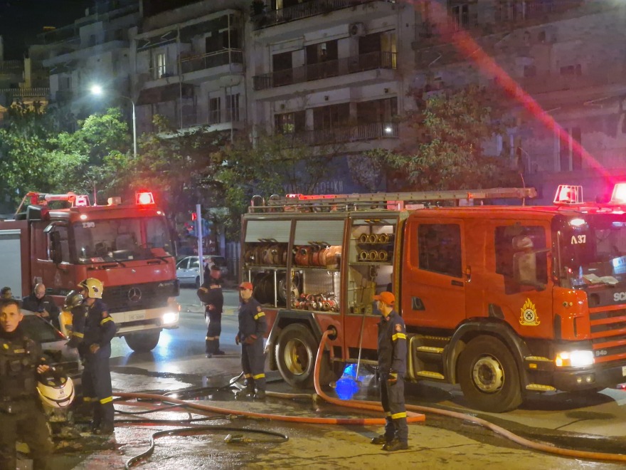 Θεσσαλονίκη: Φωτιά σε κατάστημα στη λεωφόρο Κωνσταντίνου Καραμανλή