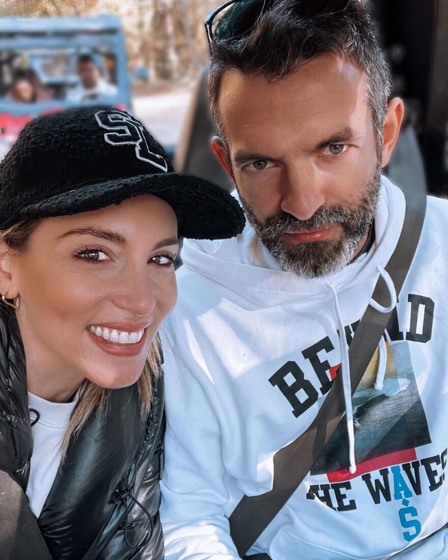 Αθηνά Οικονομάκου: Εύχεται στον Φίλιππο Μιχόπουλο για τη γιορτή του με τρυφερές τους φωτογραφίες