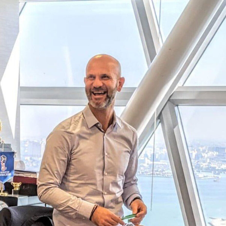 Σάκης Μπατσίλας: Ο «µαέστρος» του Μουντιάλ είναι Έλληνας