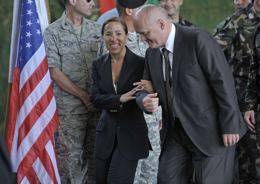 Ελένη Κουναλάκη: Ποια είναι η «σιδηρά κυρία» της Καλιφόρνιας με ρίζες στην Αρκαδία