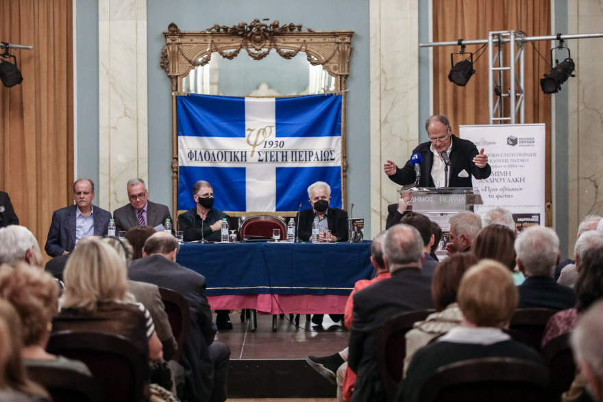 «Πριν σβήσουν τα φώτα»: Κώστας Λαλιώτης και Μίμης Ανδρουλάκης θυμούνται την εξέγερση του Πολυτεχνείου