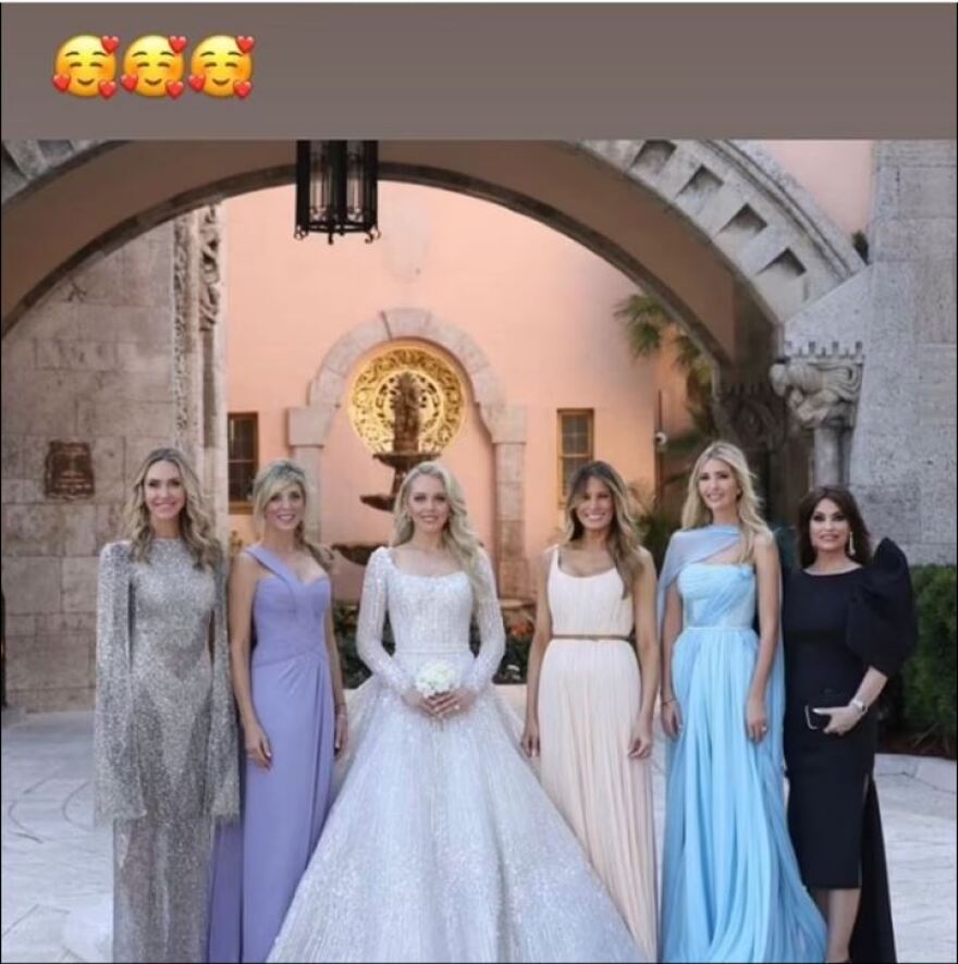 Ιβάνκα Τραμπ: Η «γκάφα» της να κόψει τη μνηστή του αδερφού της από φωτογραφία του γάμου