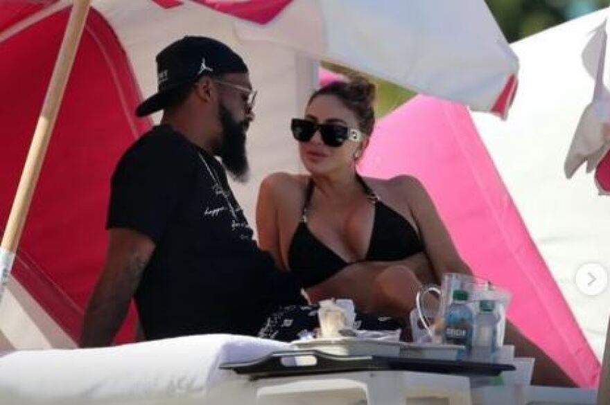  Νέα κοινή εμφάνιση του γιου του Τζόρνταν με την 48χρονη πρώην του Πίπεν 