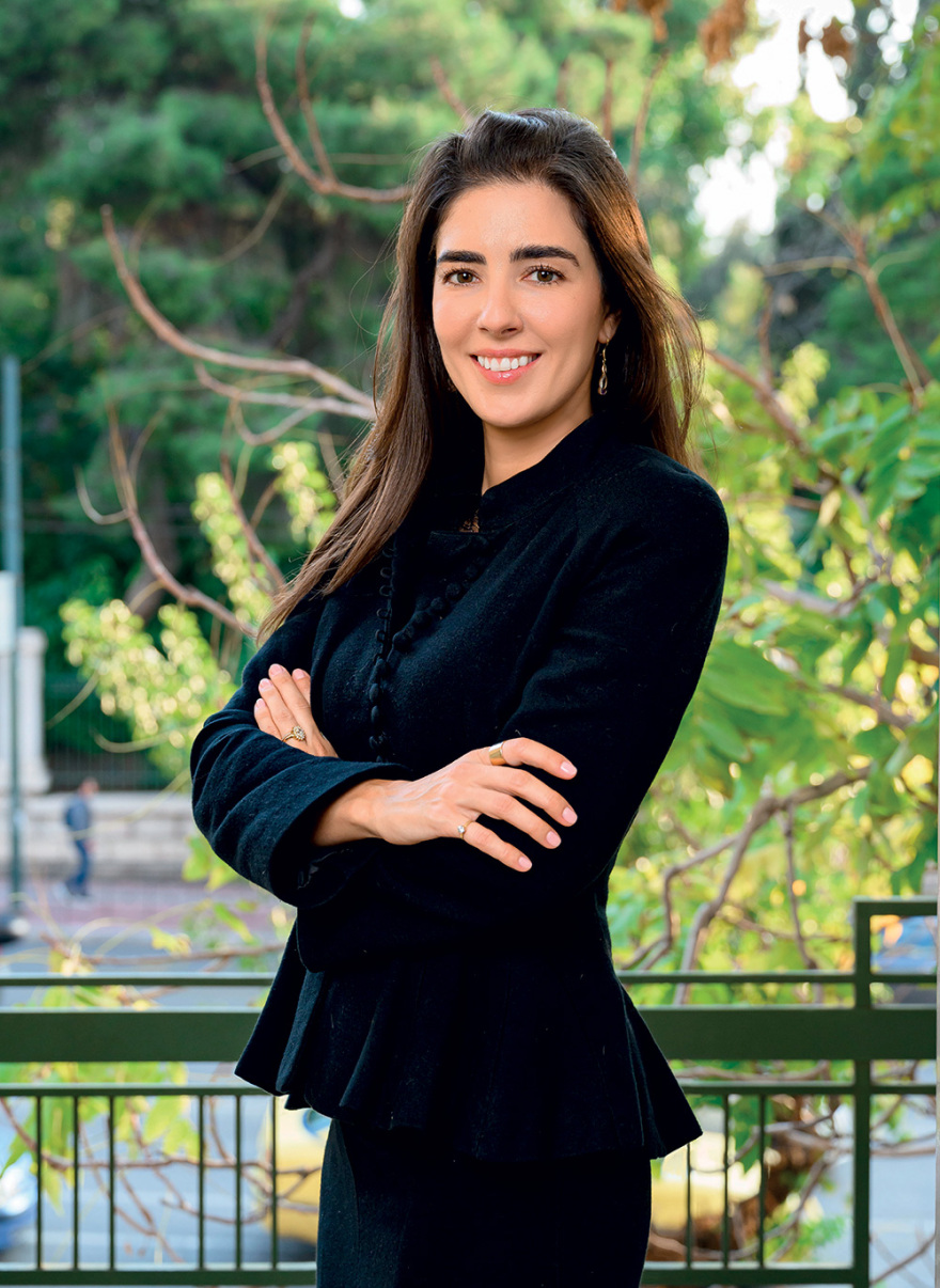 Χριστίνα Βαρώτσου: Μόδα από μετάξι και Swarovski 