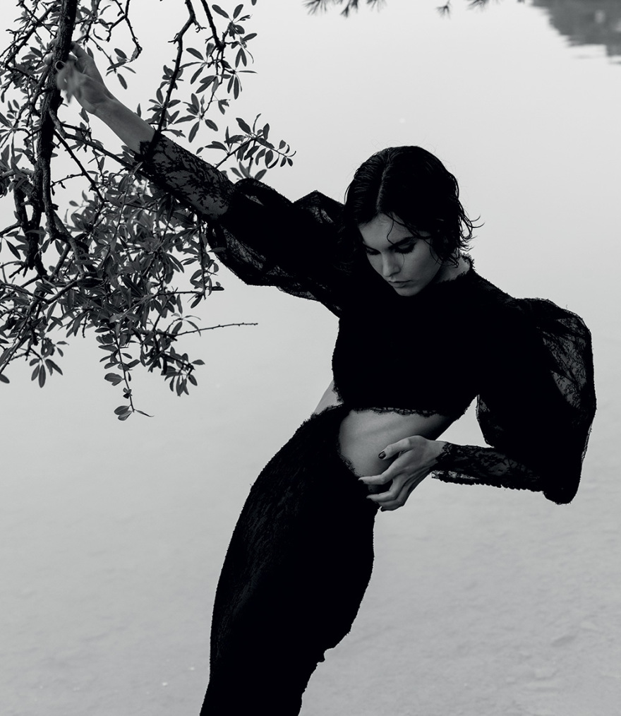 Χριστίνα Βαρώτσου: Μόδα από μετάξι και Swarovski 