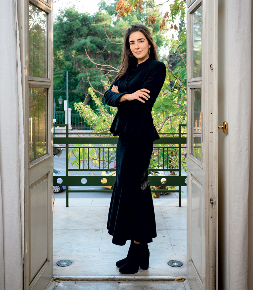 Χριστίνα Βαρώτσου: Μόδα από μετάξι και Swarovski 